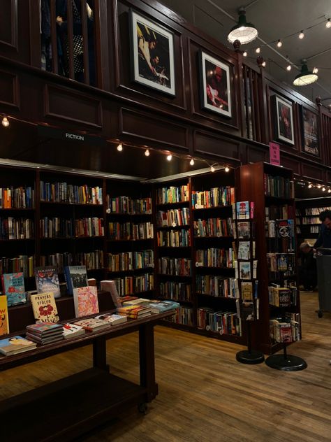 Housing Works Bookstore, Book Stores In Nyc, All Too Well Bookstore, New York Bookstore, Bookshop Ideas, 80's Hairstyle, Library Store, Bookstore Design, Future Library