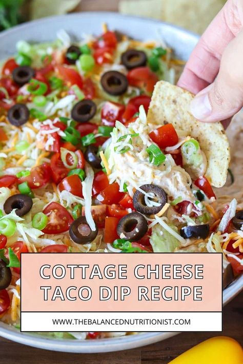 Try this delicious cottage cheese taco dip for a healthy, high-protein twist on a classic 7 layer dip. This easy recipe is perfect for any occasion. Serve it cold for a refreshing treat. The best part? It's Mexican-inspired and no meat, making it a crowd-pleaser for all your guests. Taco Dip With Cottage Cheese, Cottage Cheese Taco, Bbq Apps, Quick Snacks To Make, Cottage Cheese Dip, Pot Luck Recipes, Protein Cottage Cheese, Cottage Cheese Recipes Healthy, Cottage Cheese Dips