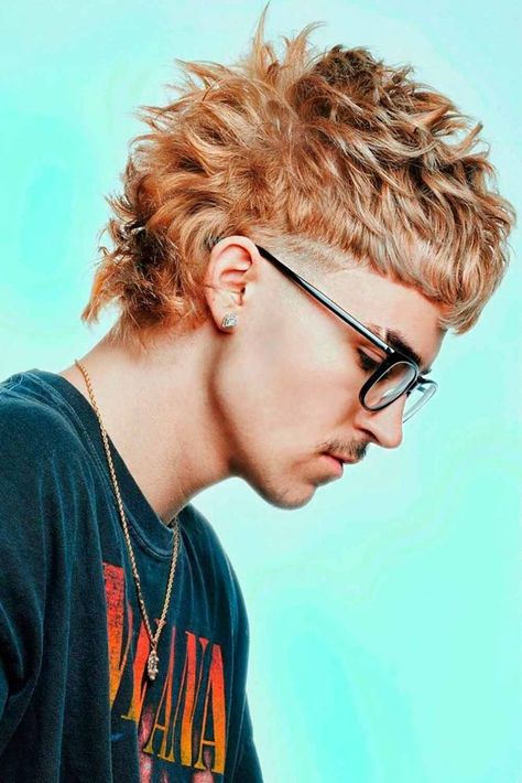 Modern Mullet Haircut, Top Haircuts For Men, Caesar Haircut, Mullet Fade, Mohawk Mullet, Mullet Haircut, Modern Mullet, Punk Hair