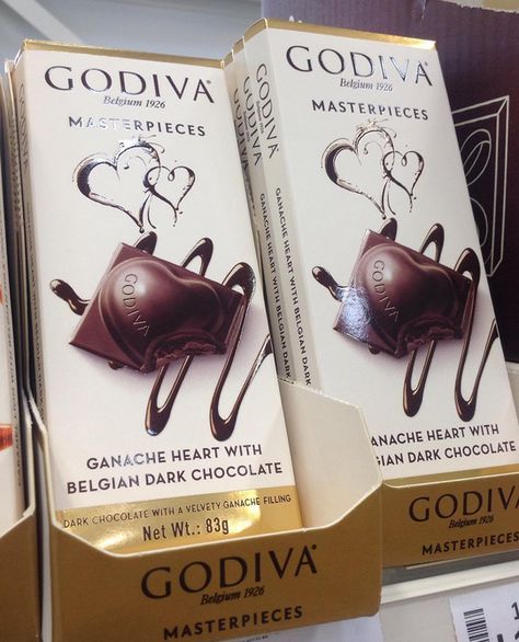 Godiva Masterpieces Ganache Heart with Belgian Dark Chocolate Bar Best Chocolate Brands, Chocolate Aesthetic, Godiva Chocolatier, Chocolate Ganache Filling, Dark Chocolate Ganache, Hazelnut Praline, Godiva Chocolate, Dark Chocolate Bar, Chocolate Brands