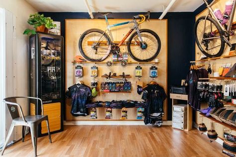 Bicycle Shop Interior, Cycle Store Design, Garasi Motor, Gear Room Ideas, Utility Wall, Small Shop Design, Bicycle Cafe, Gear Room, Garage Storage Inspiration