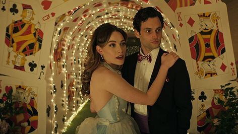 You (2018) Joe And Love, Joe Goldberg, Victoria Pedretti, Trailer Images, Penn Badgley, Aspiring Writer, Dating World, High Society, Normal Life