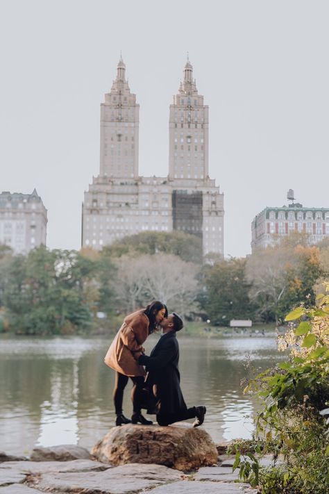 Nyc Photo Ideas, Couple Travel Photos, Best Love Pics, New York City Pictures, Central Park Weddings, Wedding Nyc, Nyc Elopement, Visit New York City, Park Elopement