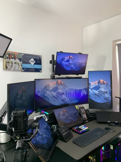 Developer Setup, 3 Monitor Desk Setup Gaming, Cyberpunk Desk Setup, Pc Gaming Setup 3 Monitors, Gaming Cockpit, Pc Gaming Setup One Monitor, Laptop Setup, Trading Setup, Pc Gaming Setup Triple Monitor