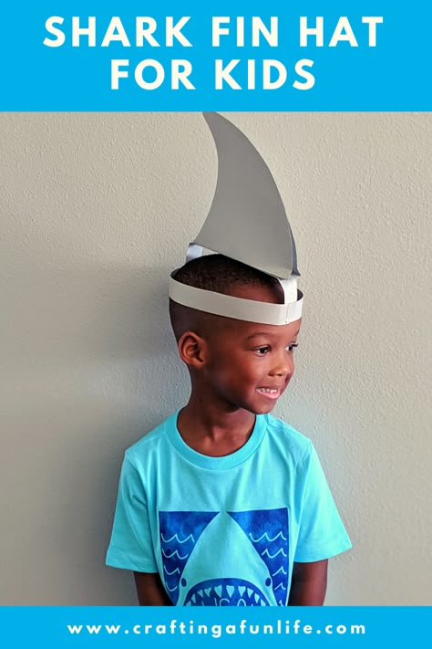 Awesome Shark Fin Hat Craft That Kids Will Love - Crafting A Fun Life Easy Shark Costume, Dolphin Diy Costume, Shark Hat Diy, Orca Costume Kids Diy, Shark Hat Craft Preschool, Shark Fin Diy, Shark Headband Craft For Kids, Shark Hats For Kids, Fish Hat Diy