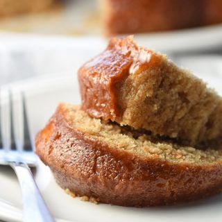 This Simple Cinnamon Cake is light and wonderful. Perfect for the cinnamon lover on a Sunday brunch, Easter, or Passover! Cinnamon Cake Recipe, Homemade Magic Shell, Cinnamon Cake Recipes, Brunch Easter, Passover Desserts, Magic Shell, Nothing Bundt, Nothing Bundt Cakes, Cinnamon Syrup