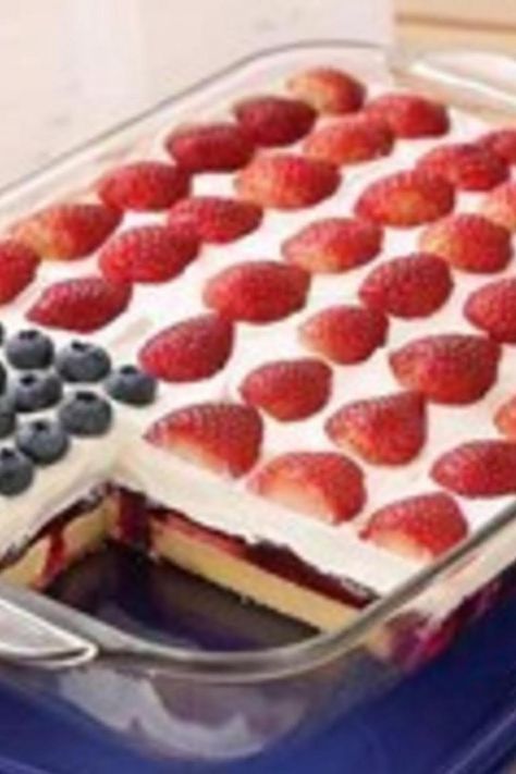 WAVE YOUR FLAG CHEESECAKE Wave Your Flag Cheesecake, Flag Cake With Pound Cake, Flag Cheesecake, Flag Cake Recipe, Sausage Crescent Rolls, Blue Cheesecake, Jello Cheesecake, Wave Cake, Carrots Side Dish