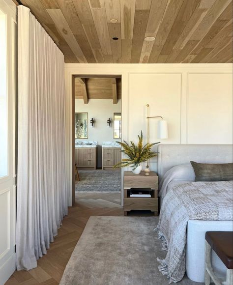 Whitney Simmons House, Amber Lewis, Bedrooms Ideas, Wood Ceiling, Dream House Interior, The Bedroom, Dream House Decor, Apartment Ideas, Interior Ideas