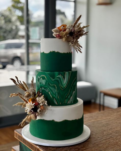 Turning moments into memories with a slice of emerald elegance and green goodness. 🌿✨    #GreenCakeMagic #EmeraldElegance Cake Structure, Pearl Anniversary, Green Cake, Green Themed Wedding, Dream Wedding Cake, Colourful Wedding, Marble Wedding, Birthday Party Theme Decorations, Cake Inspo