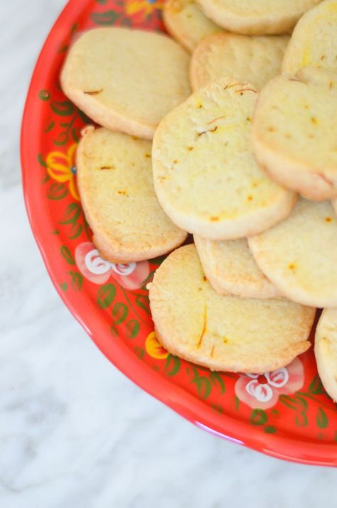 Saffron Shortbread Cookies | Recipe with Saffron Not Paella | Luci's Morsels :: LA Food Blog Saffron Recipes, Holiday Finds, Sweet Cafe, Shortbread Cookie Recipe, La Food, Peach Recipe, Cookie Mix, Dessert Bread, Seasonal Recipes