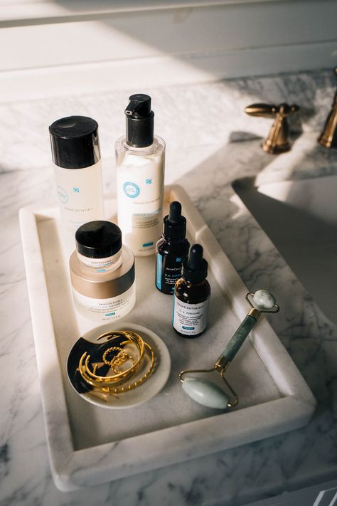 Bathroom Skincare Photography, Skinceuticals Aesthetic, Bathroom Product Photography, Skin Care Products Photography, Skin Care Product Photography, Skin Care Products Aesthetic, Fixer Upper Designs, Skin Ceuticals, Beauty Campaign