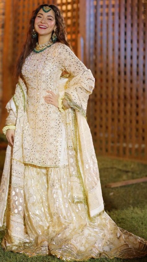 Haniya Amir, Kanwal Malik, Bridal Gharara, Pakistani Formal Dresses, Hania Amir, Luxury Pret, Latest Bridal Dresses, Bridal Dresses Pakistan, Womens Trendy Dresses