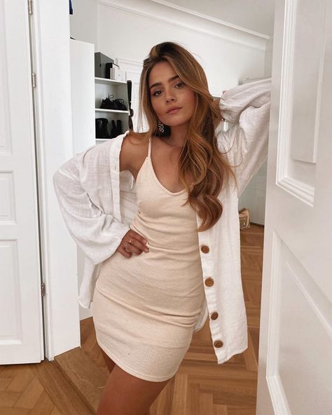 5,587 Likes, 83 Comments - Jessy Hartel (@jessyhartel) on Instagram: “🌮” 2021 Fashion Trends, Looks Pinterest, Color Combinations For Clothes, Casual Wear Women, 2021 Fashion, Swimsuit Fashion, Fashion Outfit, Fashion Week, Bodycon Dress