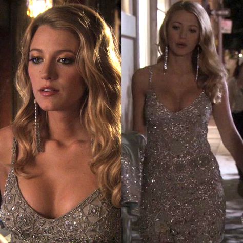 Golden Dress Outfit, Sparkly Party Outfit, Nyc 2000s, Serena Van Der Woodsen Outfit, Gossip Girl Party, Sparkly Formal Dress, Serena Dress, Gossip Girl Aesthetic, Serena Van Der