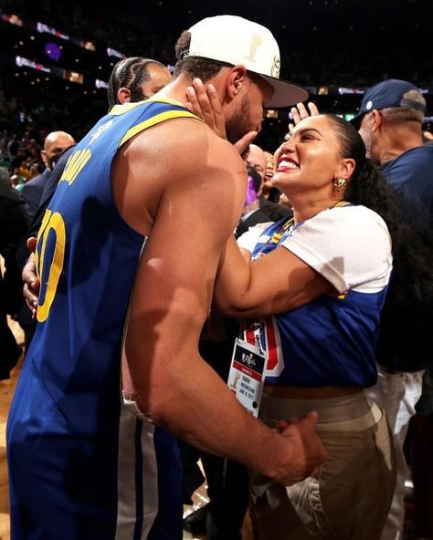 Steph Curry Ayesha Curry, Stephen And Ayesha Curry, Ayesha Curry And Stephen Curry, Steph Curry And Ayesha, Stephen Curry And Ayesha Curry, Nba Couples, Steph And Ayesha Curry, Nba Wife Aesthetic, Stephen Curry Wife