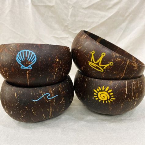 Unique Cutlery, Shell Bowls, Coconut Products, Coconut Shell Crafts, Painted Bowl, Kitchenware Products, Shell Craft, Coconut Shells, Dishes Plates