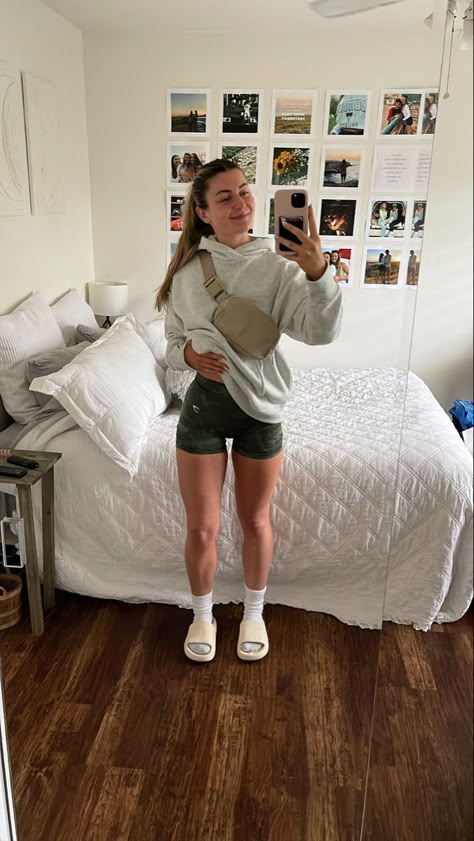 Going Out Athletic Outfit, Class To Gym Outfits, Cute Workout Outfits For School, Outfit Inspirations Athletic, College Gym Outfit, Active Cute Outfits, Outfits For Working Out, Women’s Active Outfits, Outfits To Recreate Casual