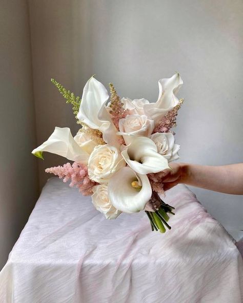 Classy Bouquet Of Flowers, Wedding Flowers Simple Bouquet, Affordable Bouquet Wedding, Wedding Bouquets Classy, Clean Classy Wedding, Wedding Bouquets May, Clean Bridal Bouquet, Peony And Orchid Wedding Bouquet, Classy Bride Bouquet