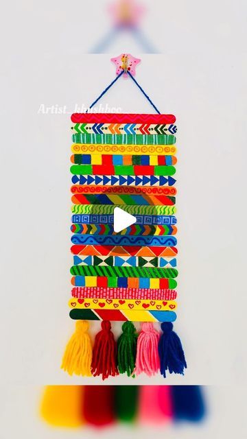 Craft Ideas From Ice Cream Sticks, Popsicle Wall Hanging, Craft Ideas With Ice Cream Sticks, Popsicle Stick Wall Hanging, Ice Cream Sticks Craft Ideas For Kids, Woollen Crafts Ideas, Icecreamsticks Crafts Wall Decor, Popsicle Stick Art For Kids, Woolen Craft Wall Hangings