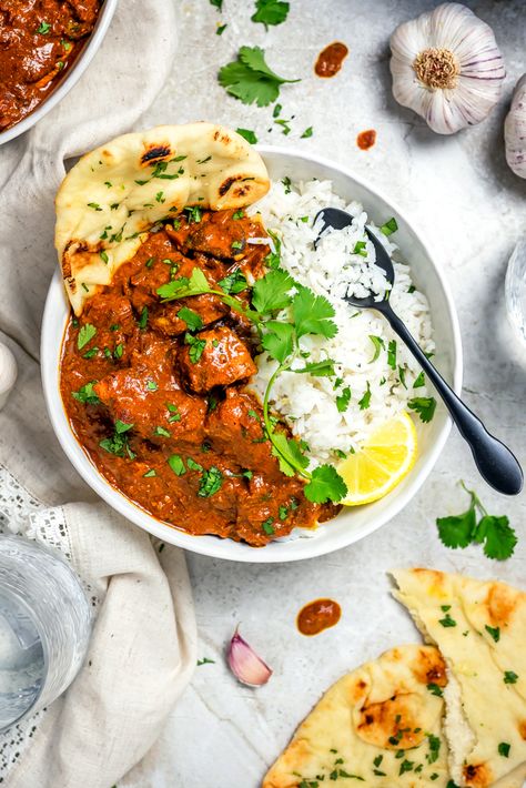 Easy Chicken Tikka Masala - Host The Toast Chicken Tika Masala, Rice Plating, Easy Chicken Tikka Masala, Food Indian, Plain Cake, Meatless Main Dishes, Desi Food, Chicken Tikka Masala, Masala Recipe