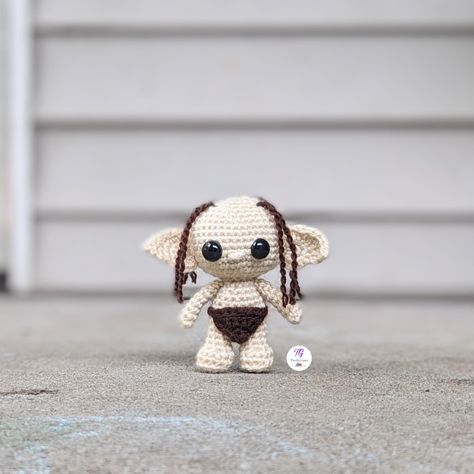 This is Lord of the Rings inspired Gollum Amigurumi pattern and Video Tutorial. Smeagol Gollum Amigurumi Doll. Pattern Details: Size of Amigurumi: 4 inches Difficulty Level: Intermediate Terms: US Yarn: Medium Hook: 2.75mm Hope you enjoy the pattern. Do share your pictures with me. Gollum Crochet Pattern Free, Lotr Crochet Patterns Free, Lord Of The Rings Crochet Patterns Free, Crochet Lord Of The Rings Free Pattern, Crochet Gollum, Crochet Lord Of The Rings Pattern, Lord Of The Rings Crochet Patterns, Crochet Lord Of The Rings, Lord Of The Rings Crafts