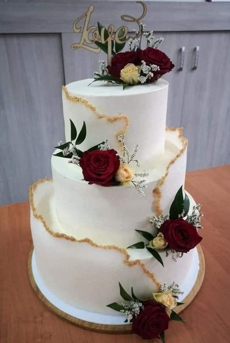 Rose Decorations Wedding, Red Rose Decorations, 25th Wedding Anniversary Cakes, Rose Decorations, Birthday Cake Decorating Ideas, Fondant Cake Designs, Wedding Anniversary Cakes, Big Wedding Cakes, Ruby Anniversary