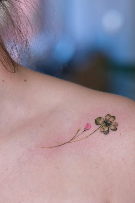 2 Shamrock Tattoo, 4 Leaf Clover Tattoo Shoulder, Tiny Clover Tattoo Simple, Four Leaf Clover Tattoo Collar Bone, Shamrock And Rose Tattoo, Feminine Four Leaf Clover Tattoo, Clover Collar Bone Tattoo, 4 Leaf Clover Butterfly Tattoo, Clover Tatoos Four Leaf