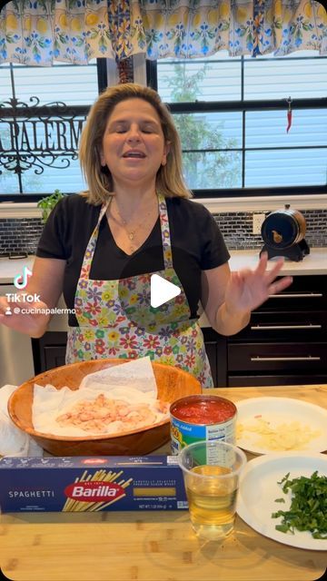 Rita🍝 on Instagram: "Make pasta fra diavolo with me!" Fra Diavolo Seafood, Shrimp Lasagna Recipe, Seafood Fra Diavolo Recipe, Fish Casseroles, Shrimp Fra Diavolo Recipe, Pasta Fra Diavolo, Shrimp Lasagna, Roasting Pan Recipes, Shrimp Fra Diavolo