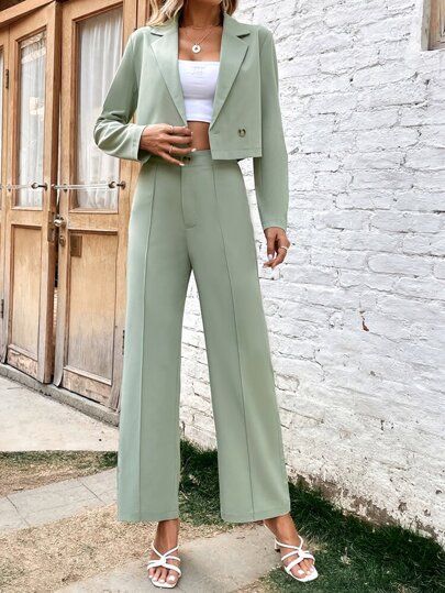 Green Suit Women, Green Blazer Outfit, Mint Green Blazer, Wide Leg Suit Pants, Women Waistcoat, Work Outfits Frauen, Blazer Verde, Green Color Combinations, Casual Work Outfits Women