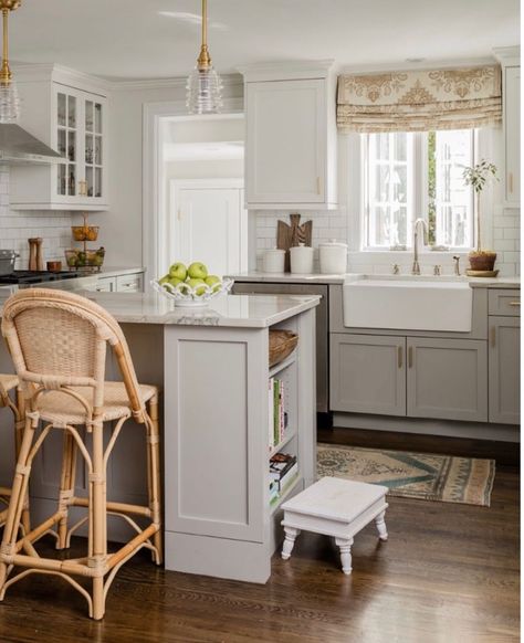 Erin Gates (@elementstyle) • Instagram photos and videos Erin Gates Design, New England Colonial, House Elements, Erin Gates, New England Homes, New England Style, Elements Of Style, Buying A New Home, Colonial House