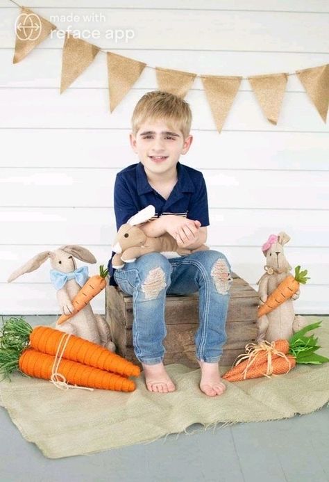 Easter Egg Pictures Photo Ideas, Diy Easter Pictures Toddler, Toddler Boy Easter Pictures, Easter Home Photoshoot Ideas, Easter Pics For Kids, Easter Pictures For Toddlers, Easter Photography Ideas Toddler, Carrot Stand Photoshoot, Toddler Easter Picture Ideas