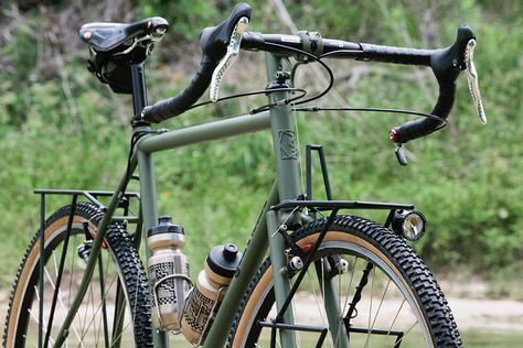 Bicycle Commuting, Gravel Bike Bicycles, Cycle Touring, Retro Bikes, Touring Bicycles, Bicycle Touring, Bike Touring, Urban Bike, Bicycle Maintenance