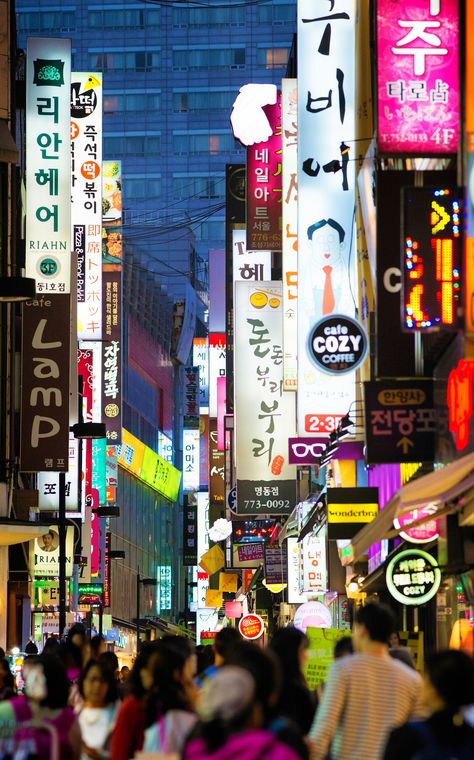 Seoul Shopping, Myeongdong Shopping, Vertical Panorama, Myeongdong Seoul, Diy Natural Detergent, Summer Names, Visit Seoul, Street At Night, Fireworks Festival