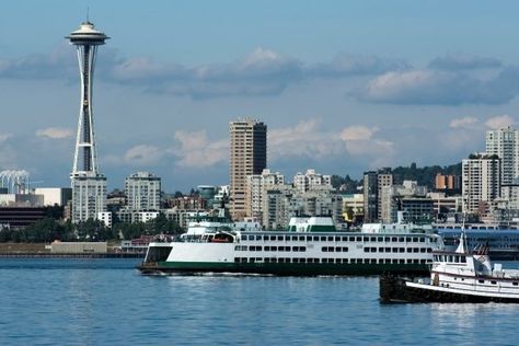 Seattle landscape+ferry Ferry Boat Aesthetic, Seattle Ferry, Boat Aesthetic, Grey's Anatomy Doctors, Washington State Travel, Ferry Terminal, Sleepless In Seattle, Ferry Boat, Seattle Washington