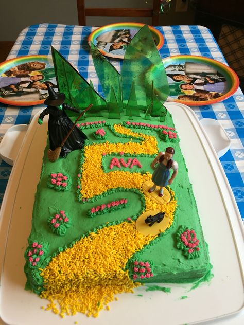 Wizard Of Oz Birthday Party Ideas, Wizard Of Oz Birthday Cake, Wizard Of Oz Cake Ideas, Wizard Of Oz Cake, Wizard Of Oz Birthday, Birthday Cale, Mom Dad Anniversary, Twin Birthday Cakes, 5th Birthday Cake