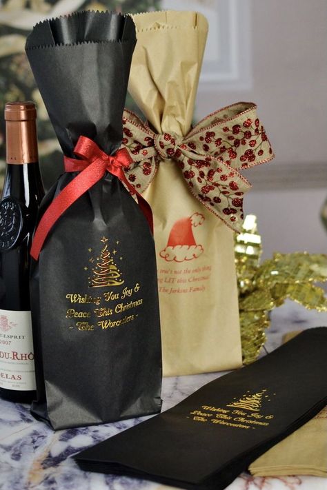 Gift Bag Diy, Holiday Wine Gift, Personalized Wine Bag, Bottle Gift Wrapping, Christmas Wine Bottle, Wine Christmas Gifts, Personalized Wine Bottles, Wine Bottle Gift Bag, Gift Baskets For Women