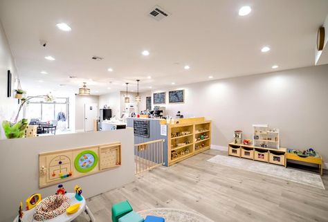 Kids Play Centre, New York City With Kids, Indoor Playground Design, Indoor Play Centre, Indoor Playroom, Kids Play Spaces, Kids Cafe, Kids Indoor Playground, To Do In New York