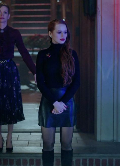 Cheryl Blossom - Riverdale "Anatomy of a Murder" Cheryl Outfits Riverdale, Cheryl Blossom Outfits Riverdale, Riverdale Outfits Cheryl, Cheryl Blossom Outfits, Cheryl Bombshell, Cheryl Style, Riverdale Fashion, Cheryl Blossom Riverdale, Riverdale Cheryl