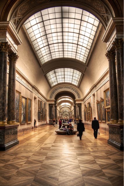 Louvre Museum, Paris. I'll go back one day and when I do, I'd like to come here for a whole day by myself. Chewy Gingersnaps, Gingersnaps Recipe, Classic Museum, Paris Building, Paris Places, Architecture Pictures, Galleria D'arte, Awesome Architecture, Bahamas Vacation