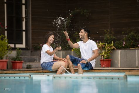 Pool Pre Wedding Shoot, Swimming Pool Pre Wedding Shoot, Couple Poses In Pool, Swimming Pool Couple Photoshoot, Pre Wedding Shoot Ideas Indoor, Swimming Pool Shoot, Swimming Pool Wedding, Pool Shoot, Swimming Pool Images