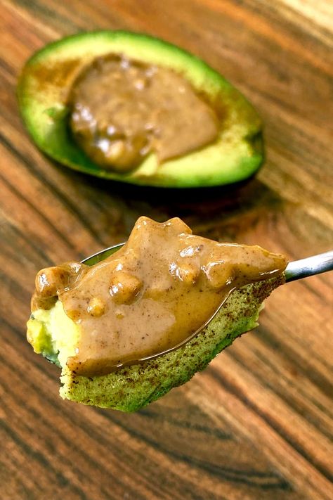 Peanut Butter Benefits, Avocado Snack, Stuffed Avocado, How To Cut Avocado, Avocado Health Benefits, Peanut Butter Mousse, Healthier Eating, Quick Easy Snacks, Natural Peanut Butter