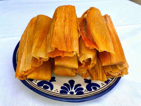 Now is the time for tamale-making and eating, made easier with ready-made masa delights from these expert chefs and Houston restaurants. Tamale Recipes, How To Make Tamales, Sauteed Squash, Homemade Tamales, Corn Husks, Tv Recipes, Tamale Recipe, Mexican Kitchen, Using A Pressure Cooker