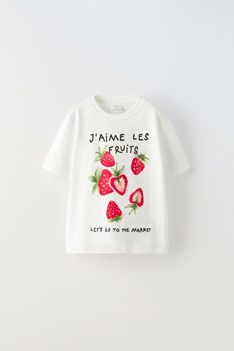 Cute Tshirt Sayings, Kidswear Trends, Jeans Blazer, Crochet Coat, Quirky Fashion, Zara Girl, Shirt Print Design, Zara Kids, Printing Labels