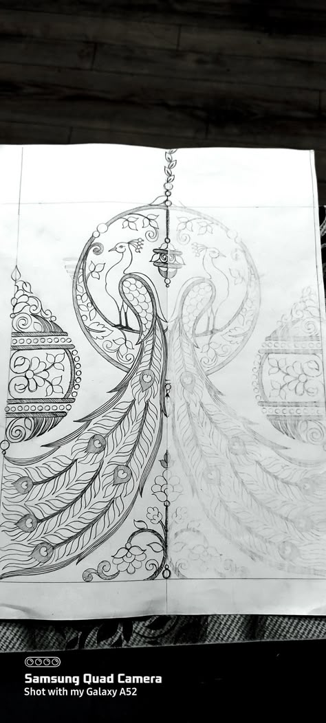 Saree Motifs Designs, Pallu Sketch Design, Khakha Designs, Henna Designs Drawing, Peacock Sketch, Elephant Sketch, Free Hand Designs, Flamingo Art Print, Peacock Wall Art