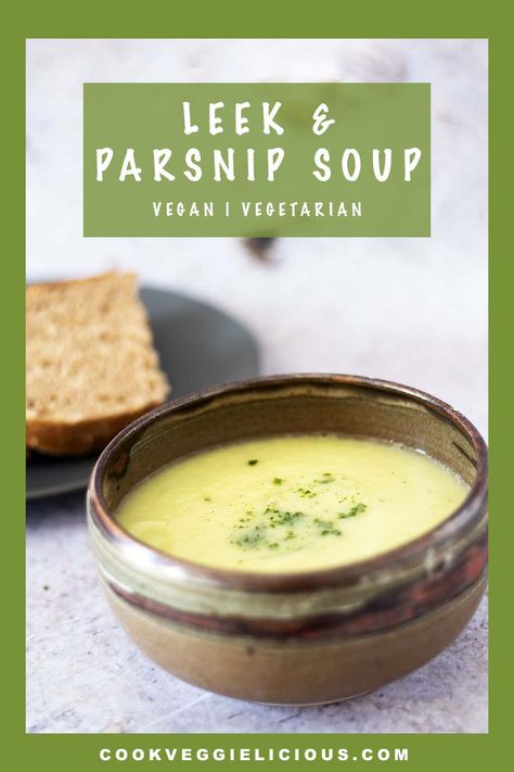 Leek and parsnip soup Leek And Parsnip Soup, Sliced Bell Pepper, Parsnip Recipes, Leek Recipes, Parsnip Soup, Roasted Parsnips, Snack Prep, Leek Soup, Vegan Soup Recipes