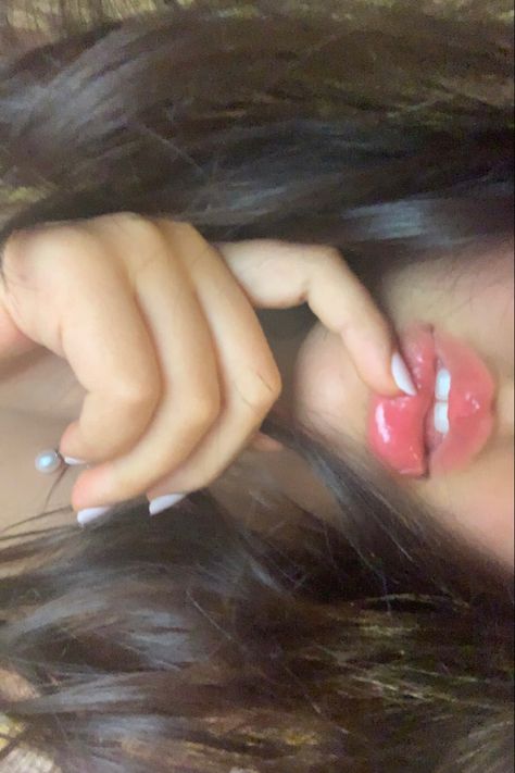 Lips Photoshoot Ideas, Lip Selfie Poses, Lips Selfie Ideas, Lips Aesthetic Pictures, Lips Picture Aesthetic, Finger On Lips Pose, Lips Photo Aesthetic, Full Lips Aesthetic, Kissy Face Selfie