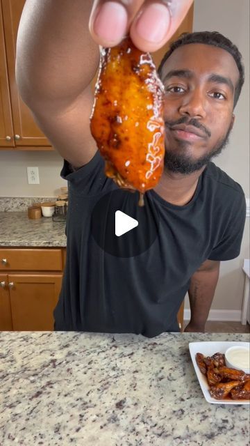 Strawberry Hot Wings, Air Fry Wings, Hot Wings Recipe, Honey Chicken Wings, Hot Wing Recipe, Chicken Wing Sauces, Strawberry Preserves, Wing Sauce, Hot Wings