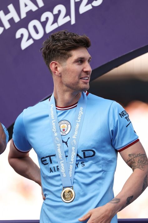 Stones Man City, Man City Team, Teen Boy Haircut, John Stones, Football Players Images, Men's Short Hair, مانشستر سيتي, Best Football Team, Football Love