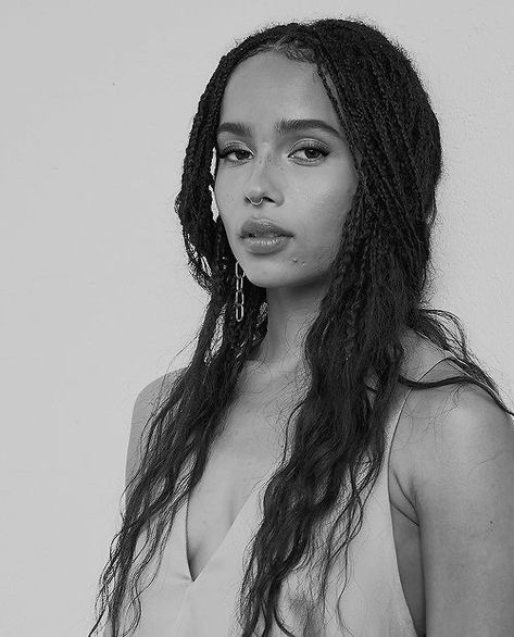 Zoe Kravitz Braids, Zoe Kravitz Style, Zoe Isabella Kravitz, Lisa Bonet, Band Rock, Zoe Kravitz, Box Braids, Hair Goals, A Black