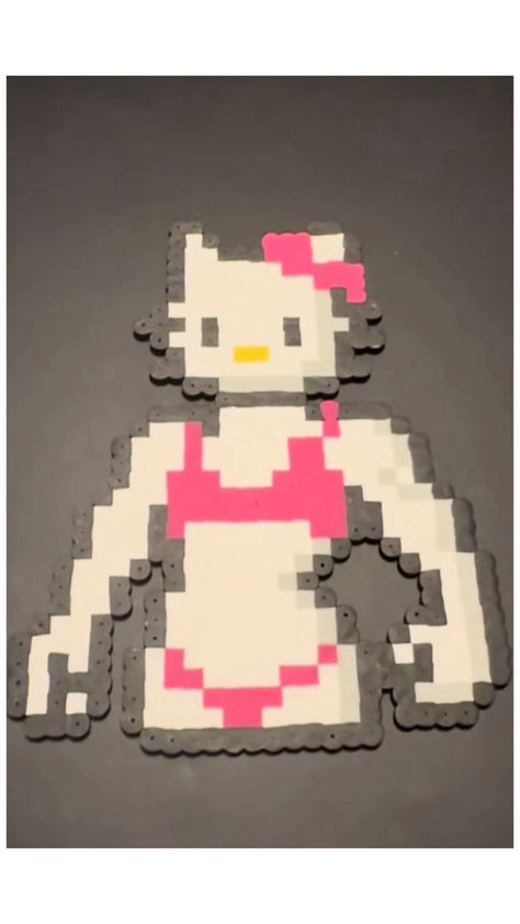 Buff Hello Kitty, Melt Beads Patterns, Hello Kitty Halloween, Melting Beads, Cosplay Diy, Yellow Heart, Pixel Art Pattern, Perler Beads Designs, Perler Bead